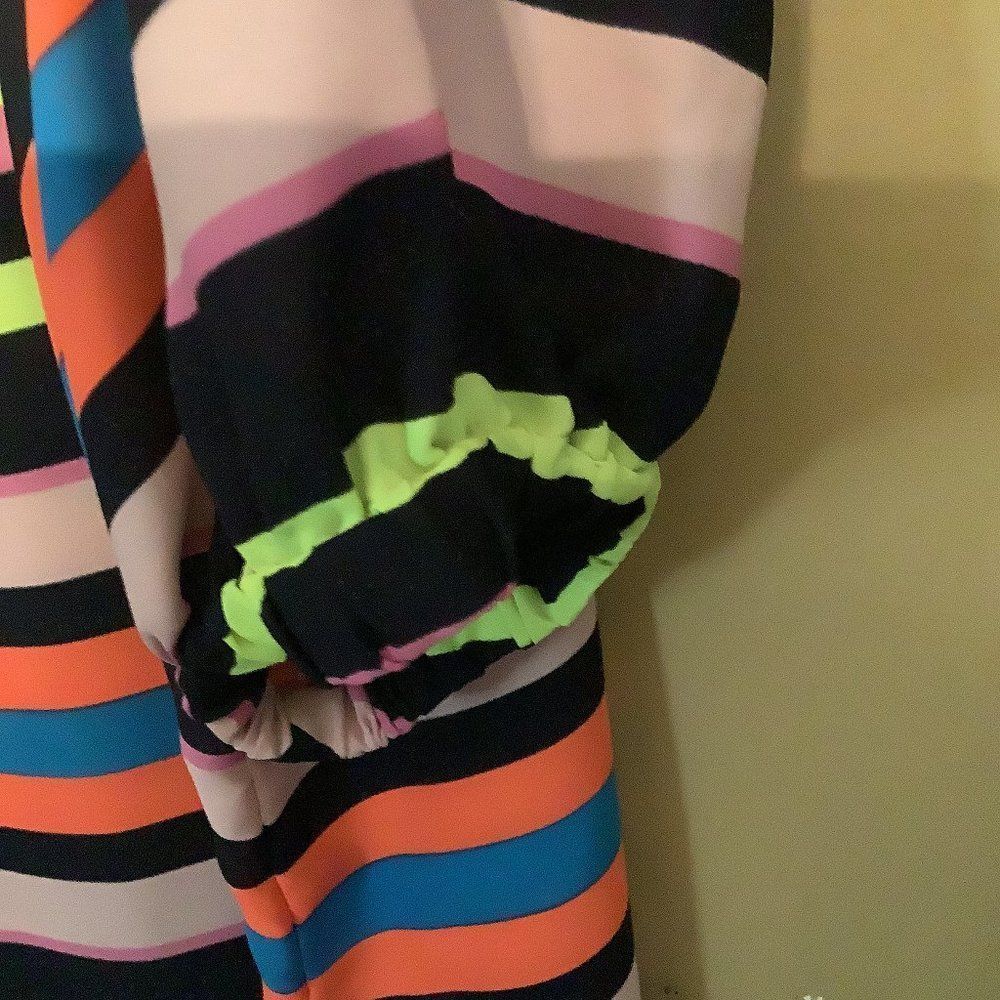 Project RUNWAY Stripped Blouse - Picture 3 of 4